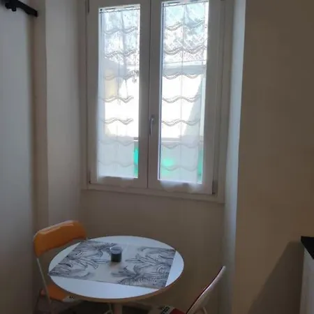 Galgano Prato Centro Apartamento