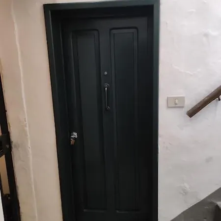 Galgano Prato Centro Apartment